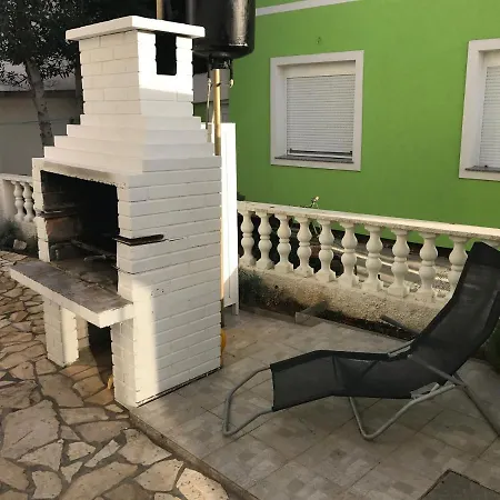 Maric Appartamento Vir